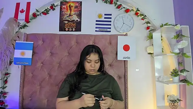 Snapshot of ROSELEI_ chatting on 07-15-26, 03:12 ROSELEI online show from 07-15-26, 03:12