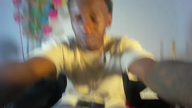 Snapshot of pipe_monstercock chatting on 05-26-26, 07:32 pipe monstercock online show from 05-26-26, 07:32