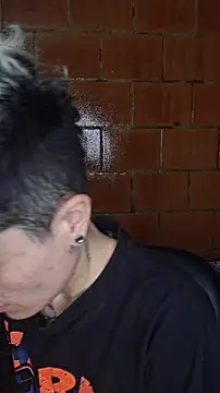 Snapshot of Megan-c chatting on 04-07-26, 04:02 Megan-c online show from 04-07-26, 04:02