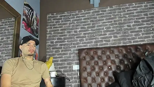 Daniel huge22 online show from 06-11-26, 02:04