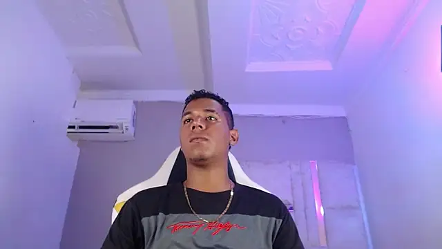 Leo 444  online show from 04-09-26, 12:54