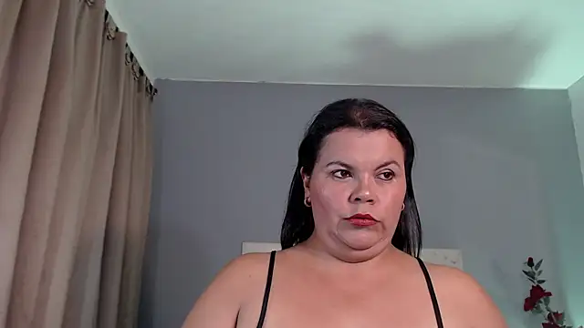 Snapshot of Celestte_w chatting on 07-14-26, 02:05 Celestte w online show from 07-14-26, 02:05