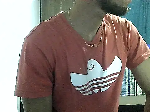 Snapshot of thomas2wood chatting on 04-19-26, 03:17 thomas2wood online show from 04-19-26, 03:17