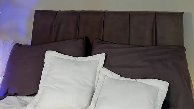 Snapshot of Alexander_Diazz chatting on 06-11-26, 02:48 Alexander Diazz online show from 06-11-26, 02:48