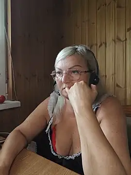 Snapshot of White-Chocolatte chatting on 06-15-26, 06:04 White-Chocolatte online show from 06-15-26, 06:04