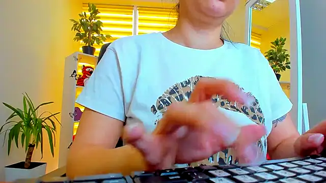 Tianniaa online show from 04-24-26, 08:06