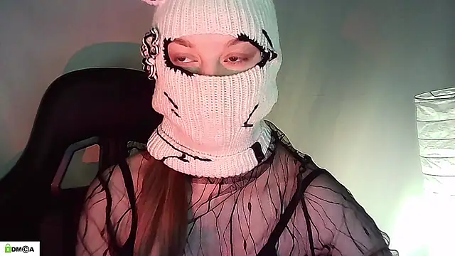 Snapshot of Lymalia chatting on 05-12-26, 01:25 Lymalia online show from 05-12-26, 01:25