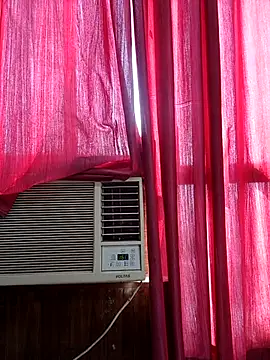 Snapshot of cute_dimple0 chatting on 04-19-26, 02:33 cute dimple0 online show from 04-19-26, 02:33