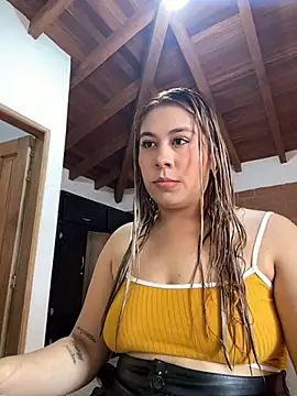Snapshot of _BellaSmith_ chatting on 06-03-26, 01:03 BellaSmith online show from 06-03-26, 01:03