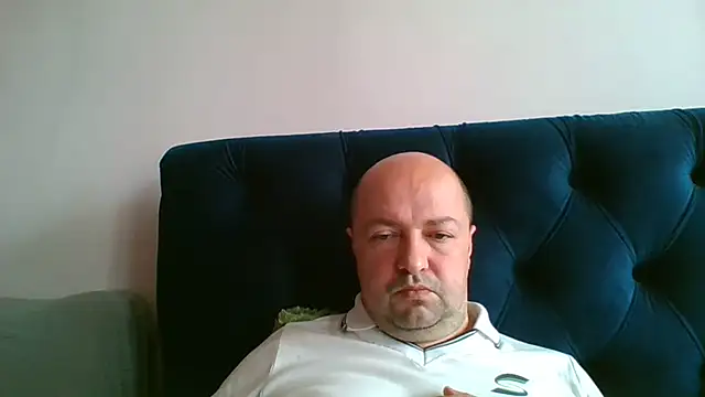 Snapshot of Luceriusbigass chatting on 05-16-26, 06:21 Luceriusbigass online show from 05-16-26, 06:21
