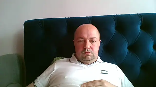 Snapshot of Luceriusbigass chatting on 05-16-26, 06:43 Luceriusbigass online show from 05-16-26, 06:43