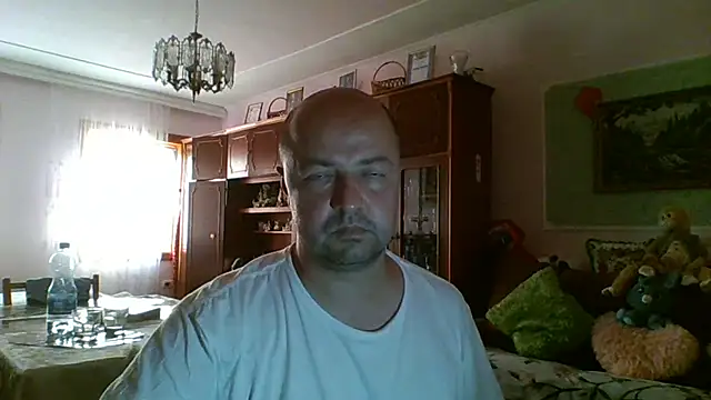 Snapshot of Luceriusbigass chatting on 06-29-26, 04:07 Luceriusbigass online show from 06-29-26, 04:07