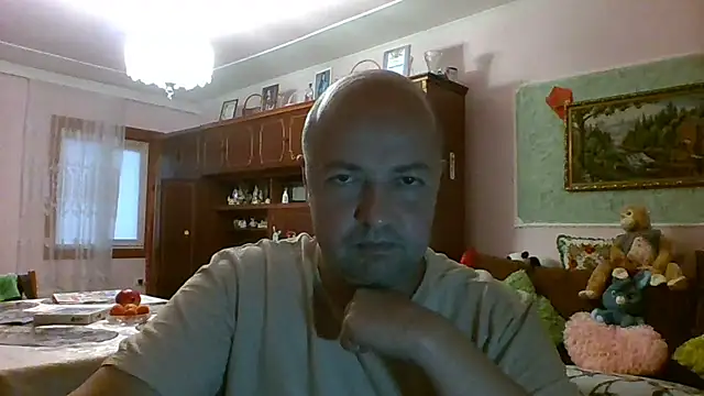 Snapshot of Luceriusbigass chatting on 07-03-26, 06:14 Luceriusbigass online show from 07-03-26, 06:14