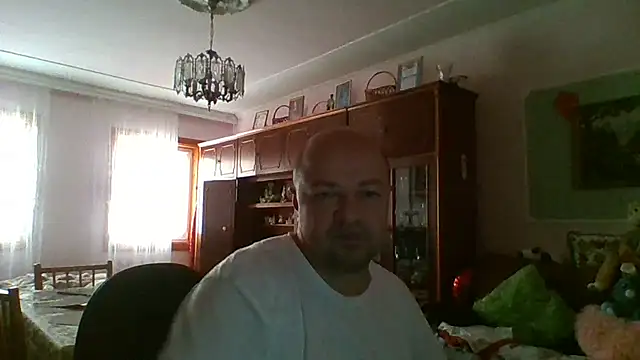 Snapshot of Luceriusbigass chatting on 07-05-26, 07:15 Luceriusbigass online show from 07-05-26, 07:15