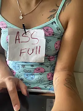 Brunette Dirty Messy online show from 04-19-26, 06:10