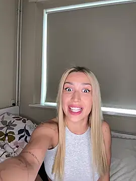 BlondeChiara online show from 04-19-26, 04:17