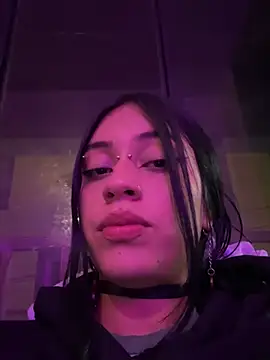 Snapshot of Kattze_ chatting on 05-13-26, 01:58 Kattze online show from 05-13-26, 01:58
