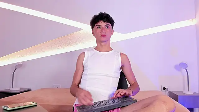 Logan Steel online show from 04-20-26, 04:37