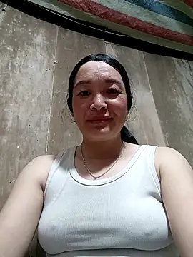 Snapshot of vanlucky2 chatting on 05-26-26, 11:17 vanlucky2 online show from 05-26-26, 11:17