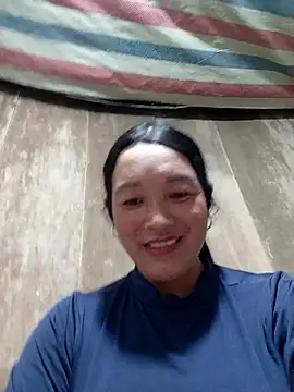 Snapshot of vanlucky2 chatting on 05-28-26, 10:56 vanlucky2 online show from 05-28-26, 10:56