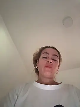 Natigoonzalez online show from 04-26-26, 01:20
