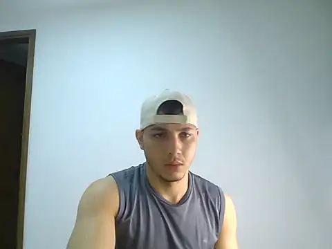 Max valiant online show from 04-19-26, 02:44