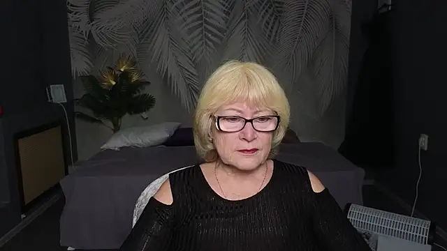 Zuri Zodiac online show from 04-16-26, 07:20