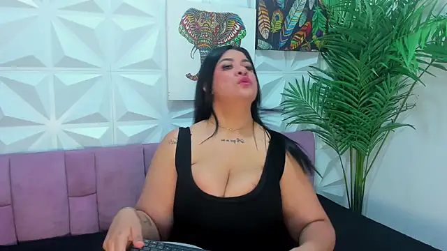 Katty West online show from 05-31-26, 03:41