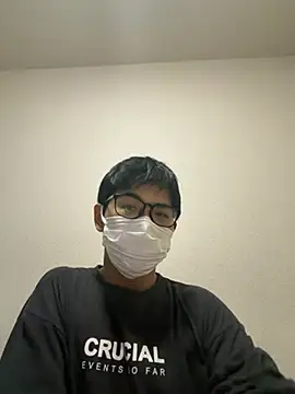 Snapshot of souitirou20 chatting on 04-09-26, 04:45 souitirou20 online show from 04-09-26, 04:45