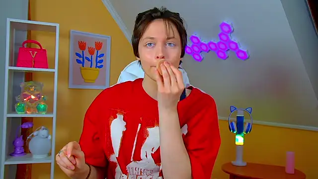 RitaRoses online show from 04-13-26, 07:19