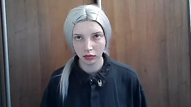 Snapshot of Crimson_Lady chatting on 05-20-26, 05:41 Crimson Lady online show from 05-20-26, 05:41
