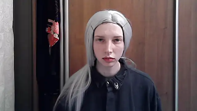 Snapshot of Crimson_Lady chatting on 05-25-26, 06:47 Crimson Lady online show from 05-25-26, 06:47