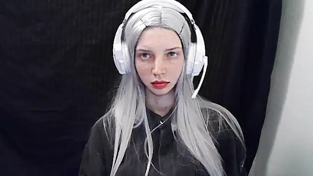 Snapshot of Crimson_Lady chatting on 05-29-26, 06:50 Crimson Lady online show from 05-29-26, 06:50