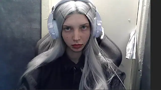 Snapshot of Crimson_Lady chatting on 06-06-26, 07:29 Crimson Lady online show from 06-06-26, 07:29