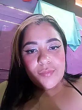 Snapshot of Brenda-maazo chatting on 04-18-26, 04:44 Brenda-maazo online show from 04-18-26, 04:44