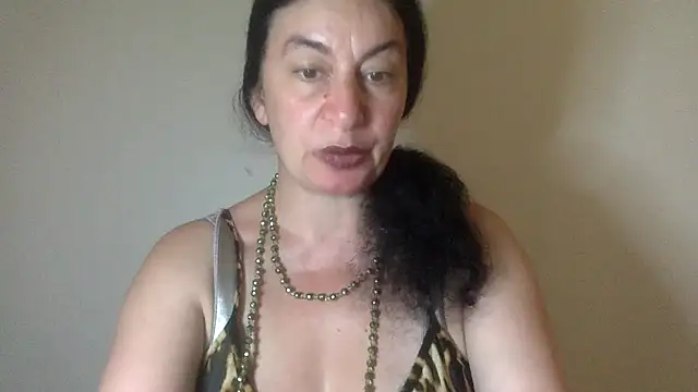 Snapshot of Lizzaa80 chatting on 06-08-26, 04:51 Lizzaa80 online show from 06-08-26, 04:51