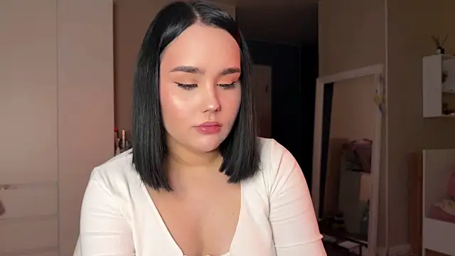 Snapshot of lola_raze chatting on 07-12-26, 12:01 lola raze online show from 07-12-26, 12:01