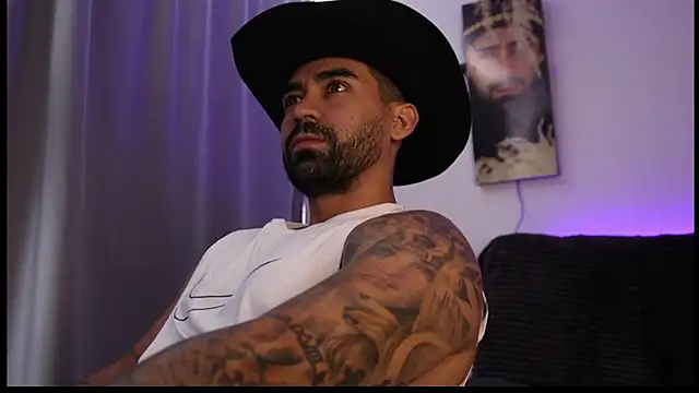 Snapshot of miike_smit chatting on 04-13-26, 02:11 miike smit online show from 04-13-26, 02:11