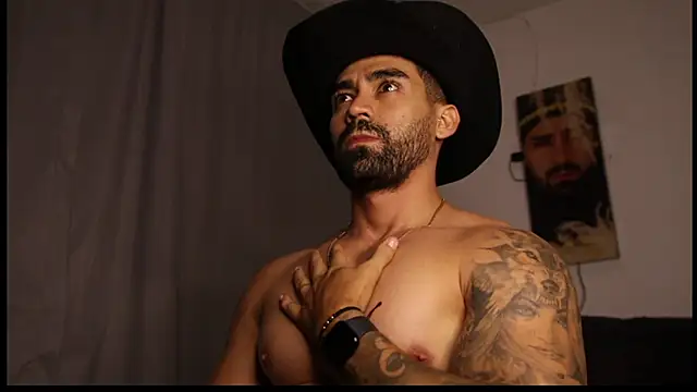 Snapshot of miike_smit chatting on 04-14-26, 03:34 miike smit online show from 04-14-26, 03:34