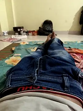  younger couples  online show from 04-11-26, 10:03