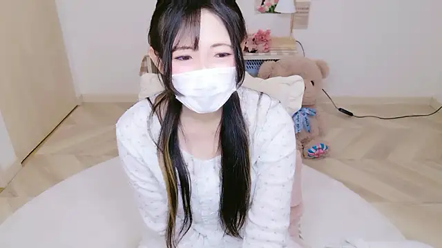 Satomi nn online show from 04-17-26, 04:37