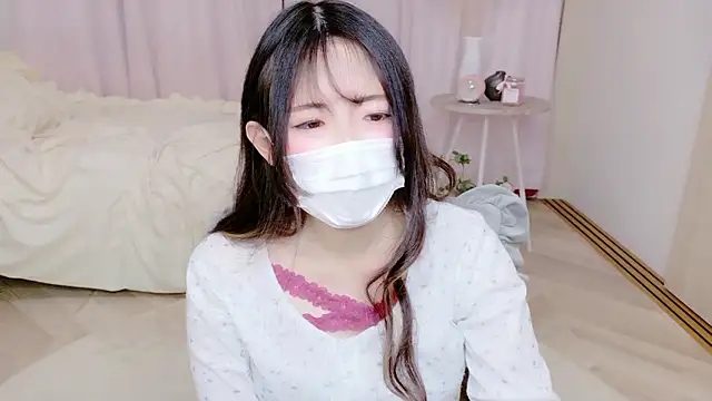 Satomi nn online show from 04-19-26, 12:22