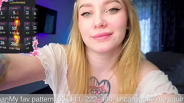 Snapshot of AliceMilr chatting on 05-09-26, 08:41 AliceMilr online show from 05-09-26, 08:41
