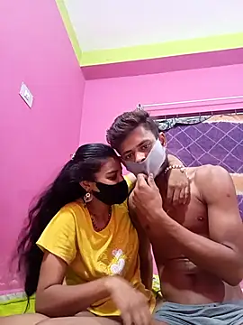 Hot-Couple4 online show from 04-17-26, 04:54