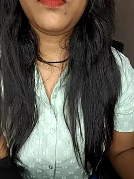 Snapshot of Tamilmoon006 chatting on 07-12-26, 05:09 Tamilmoon006 online show from 07-12-26, 05:09