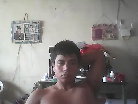 Snapshot of Axel_BABY chatting on 04-16-26, 06:19 Axel BABY online show from 04-16-26, 06:19