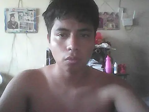 Snapshot of Axel_BABY chatting on 04-20-26, 04:10 Axel BABY online show from 04-20-26, 04:10