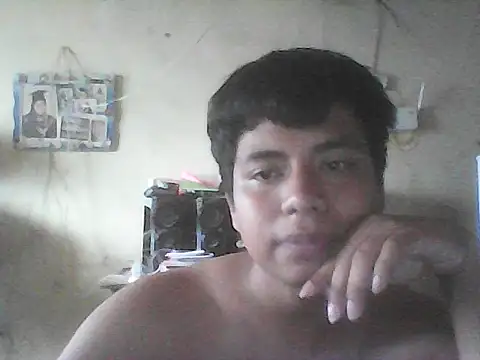 Snapshot of Axel_BABY chatting on 05-08-26, 01:38 Axel BABY online show from 05-08-26, 01:38