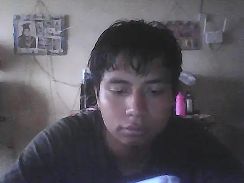 Snapshot of Axel_BABY chatting on 05-14-26, 01:40 Axel BABY online show from 05-14-26, 01:40