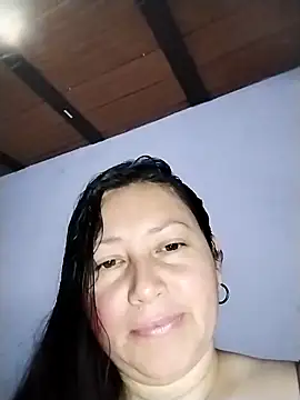 Snapshot of Dayis_2 chatting on 06-18-26, 05:50 Dayis 2 online show from 06-18-26, 05:50